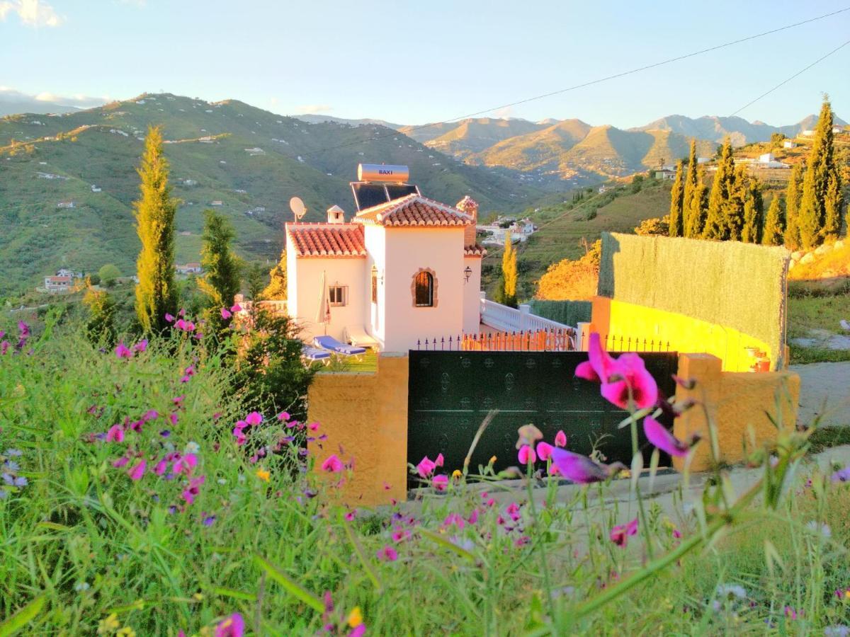 Villa Las Encinas Costa Del Sol トロクス・コスタ エクステリア 写真