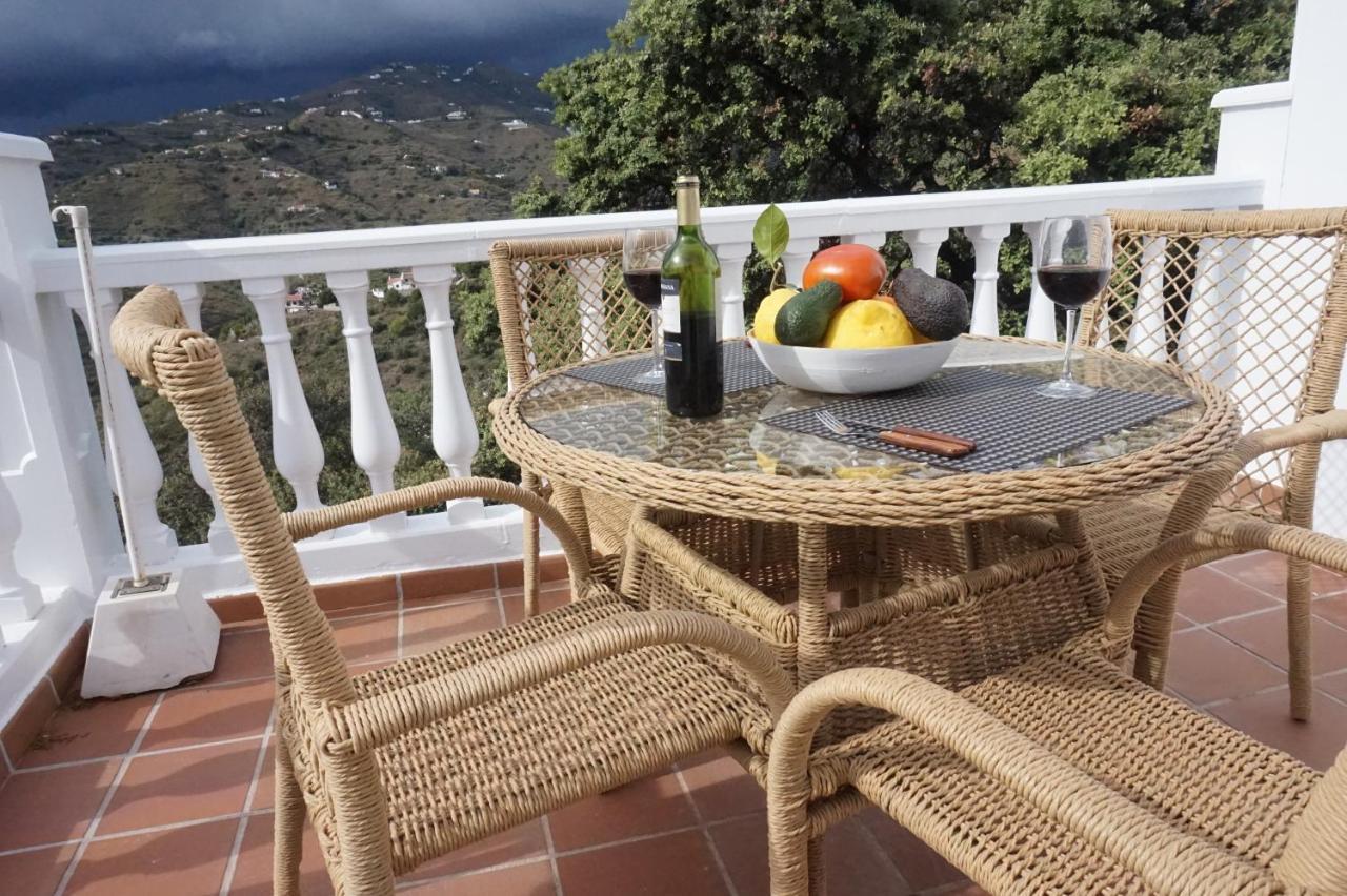 Villa Las Encinas Costa Del Sol トロクス・コスタ エクステリア 写真
