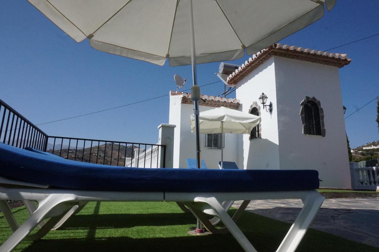 Villa Las Encinas Costa Del Sol トロクス・コスタ エクステリア 写真